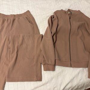 Brunette The Label Beige Waffle Knit Set